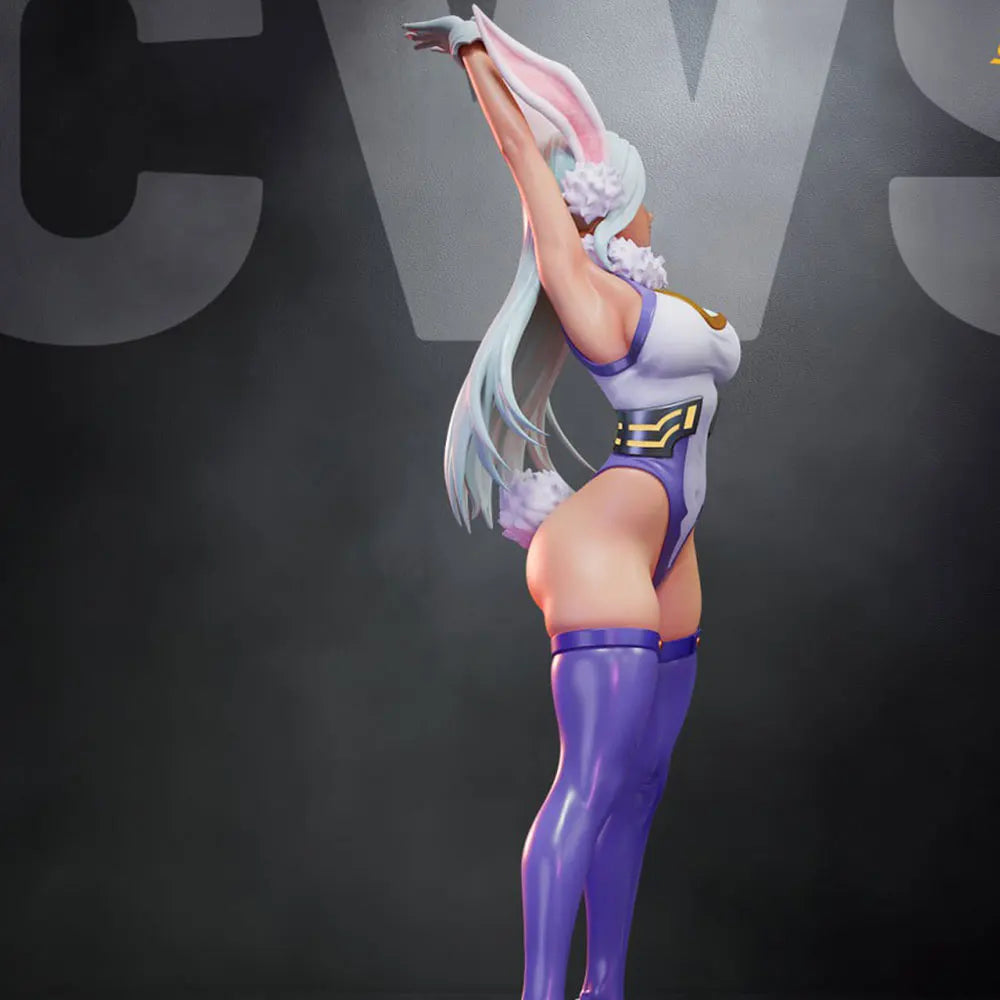 1/24 Female Warrior in Aggressive Stance, Resin Model Figure Kit, Anime Theme, Unassembled and Unpainted