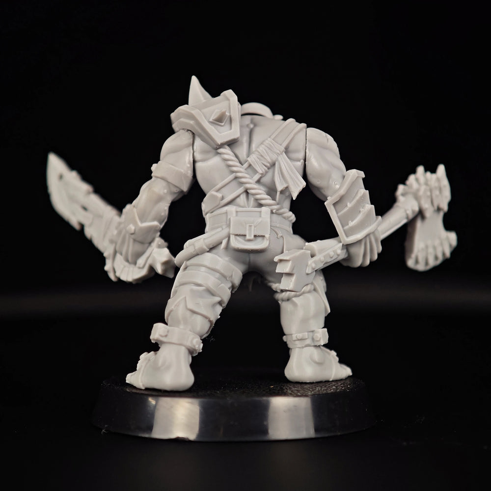 32mm Orc Warrior with Dual Scythes, Resin Model Figure Kit, Fantasy Theme, Unassembled and Unpainted