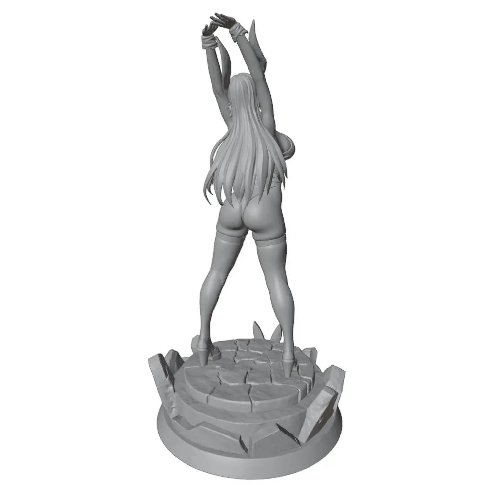 1/24 Female Warrior in Aggressive Stance, Resin Model Figure Kit, Anime Theme, Unassembled and Unpainted