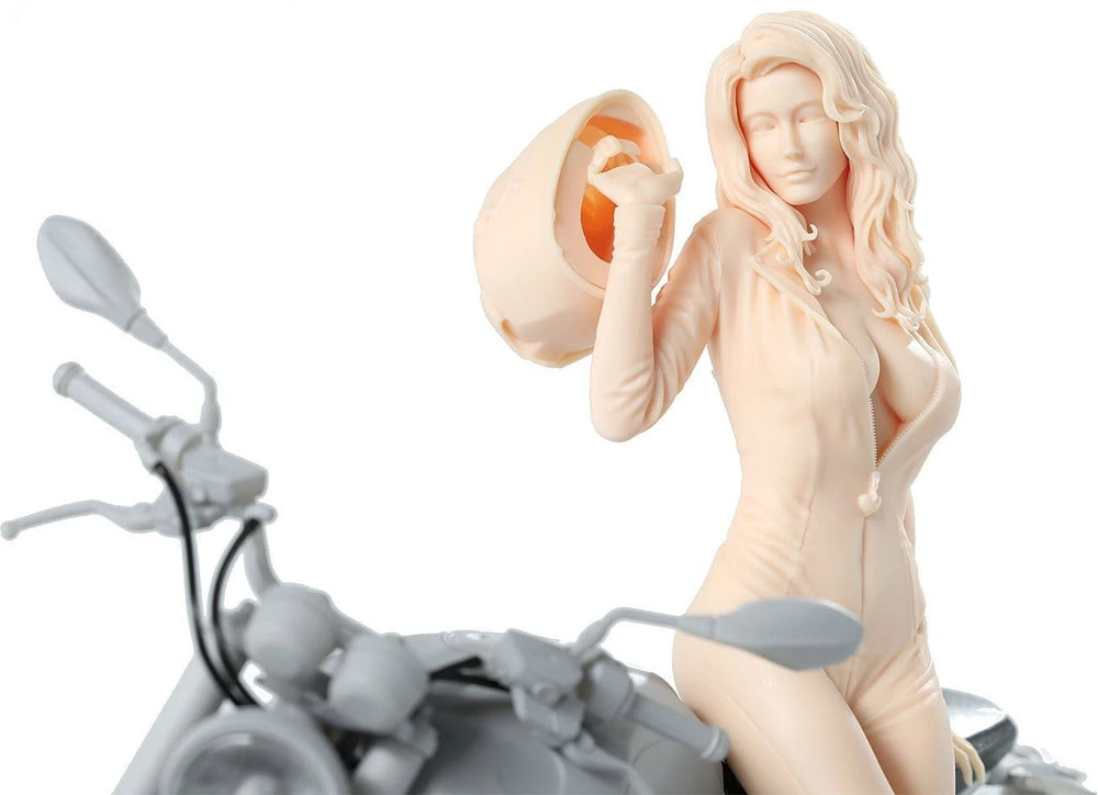 1/9 Female Pinup, Resin Model Figure Kit, Unassembled and Unpainted