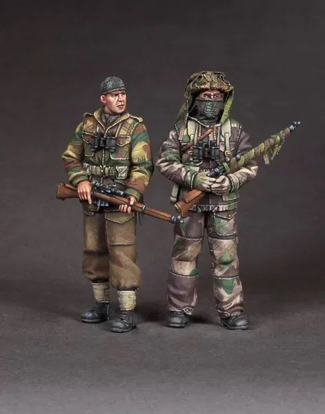 1/35 Modern NATO Infantry Soldiers, 2 Figures, Resin Model Figure Kit, Unassembled and Unpainted