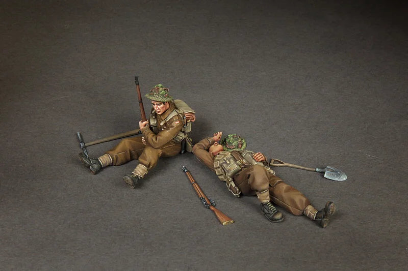 1/35 WWII British Infantry Tropical Assault, 3 Figures, Resin Model Figure Kit, Unassembled and Unpainted