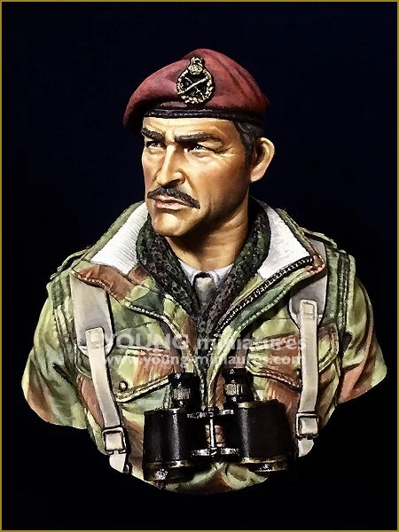 1/10 Modern British Airborne Officer with Binoculars, Resin Model Bust Kit, Unassembled and Unpainted