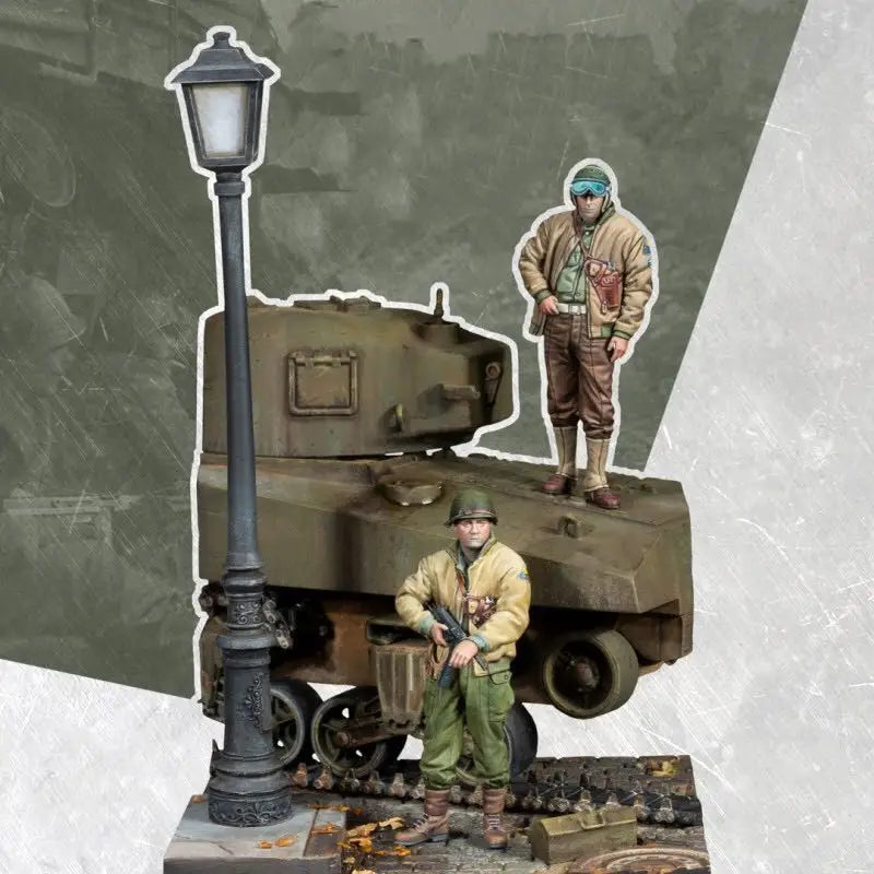 1/35 WWII Soldiers & Truck, 4 Figures, Resin Model Diorama Kit, Unassembled and Unpainted