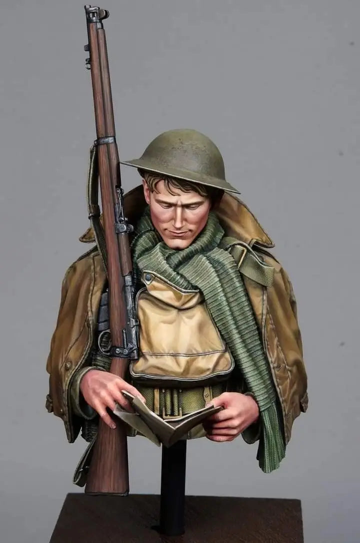 1/10 WWI British Infantryman with Lee-Enfield, Resin Model Bust Kit, Unassembled and Unpainted