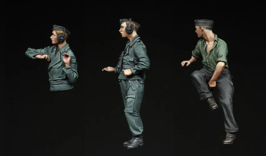 1/35 WWII Soviet WWII Tank Crew, 9 Figures, Resin Model Figure Kit, Unassembled and Unpainted