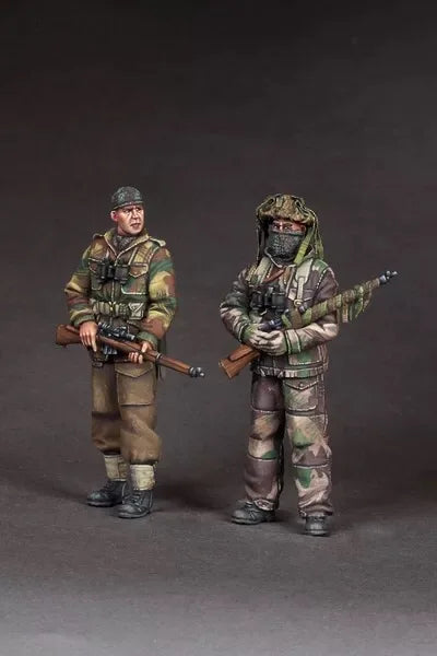 1/35 Modern NATO Infantry Soldiers, 2 Figures, Resin Model Figure Kit, Unassembled and Unpainted
