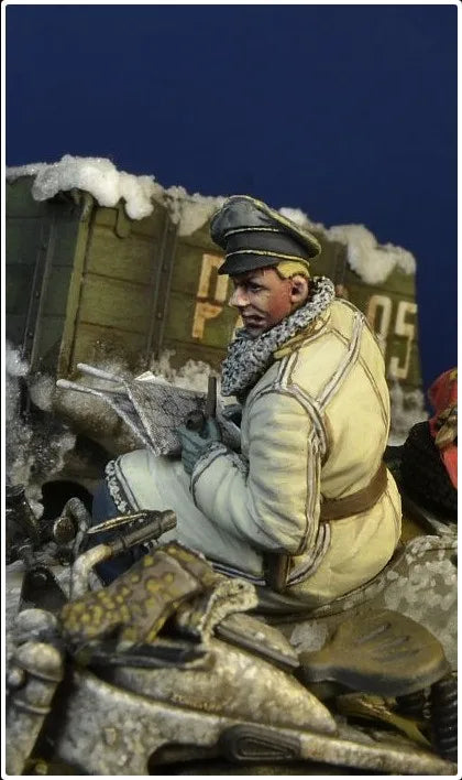 1/35 WWII German Gunner on Mount, Resin Model Figure Kit, Unassembled and Unpainted