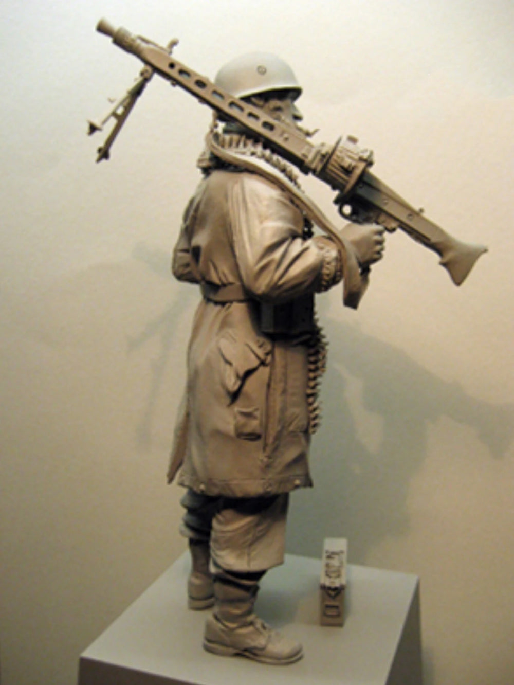 WWII German Wehrmacht Soldier — 1/16 Resin Figure