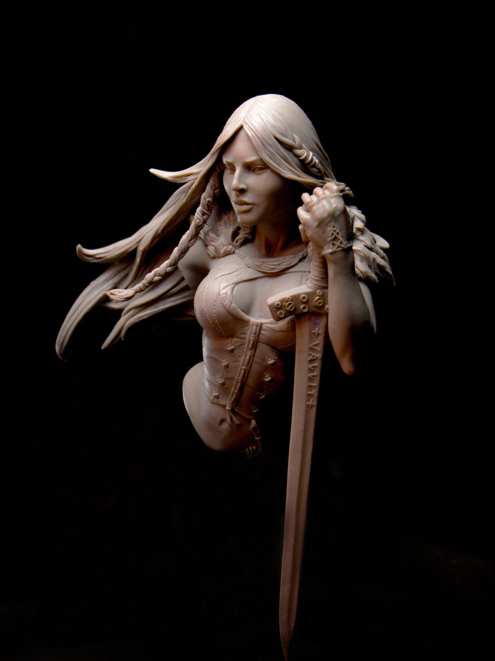 1/10 Winged Warrior with Ornate Armor and Longsword, Resin Model Bust Kit, Fantasy Theme, Unassembled and Unpainted