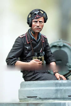 1/35 Cold War Military Officers, 2 Figures, Resin Model Figure Kit, Unassembled and Unpainted