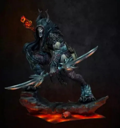 1/24 Skeletal Horned Warrior with Dual Curved Blades, Resin Model Figure Kit, Anime Theme, Unassembled and Unpainted