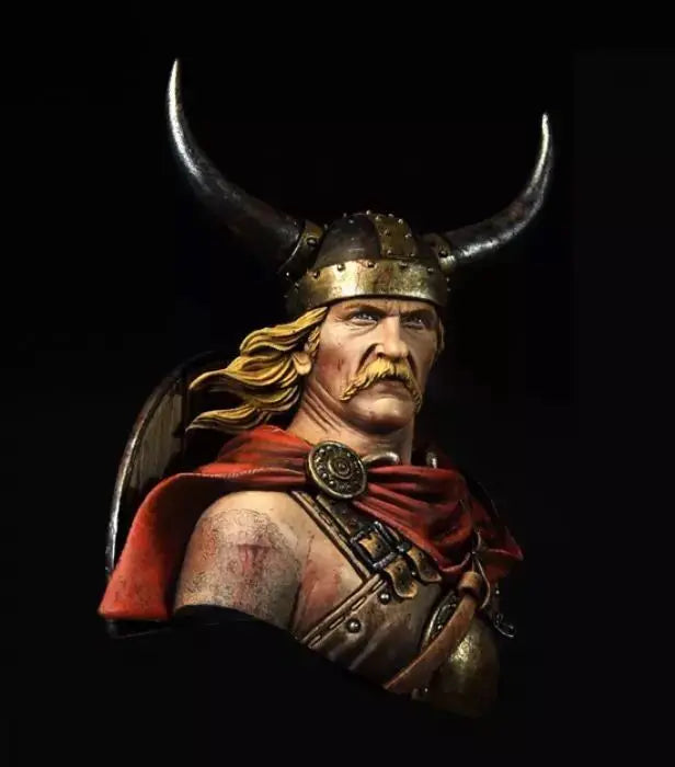 1/10 Medieval Viking Chieftain with Horned Helm and Red Cloak, Resin Model Bust Kit, Unassembled and Unpainted