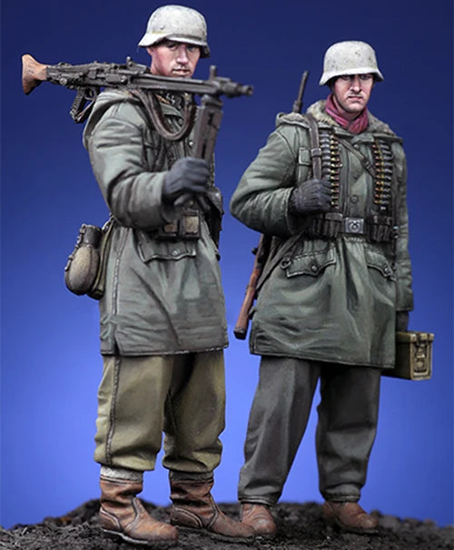 1/35 WWII German Soldiers at Kharkov, 2 Figures, Resin Model Figure Kit, Unassembled and Unpainted
