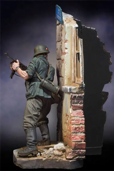 90mm WWII German Soldier, Resin Model Figure Kit, Unassembled and Unpainted