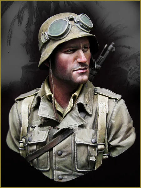 1/10 WWI Soldier with Brodie Helmet, Resin Model Bust Kit, Unassembled and Unpainted