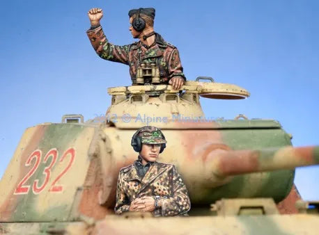 1/35 Panzer Commander Chibi, Resin Model Figure Kit, Anime Theme, Unassembled and Unpainted