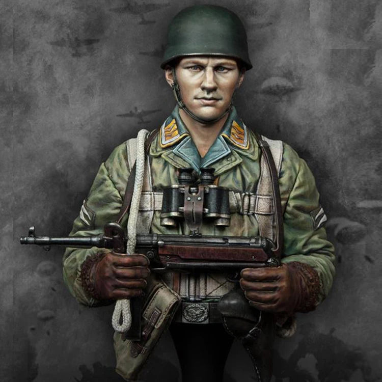 1/10 WWII German Fallschirmjäger Rifle Ready, Resin Model Bust Kit, Unassembled and Unpainted