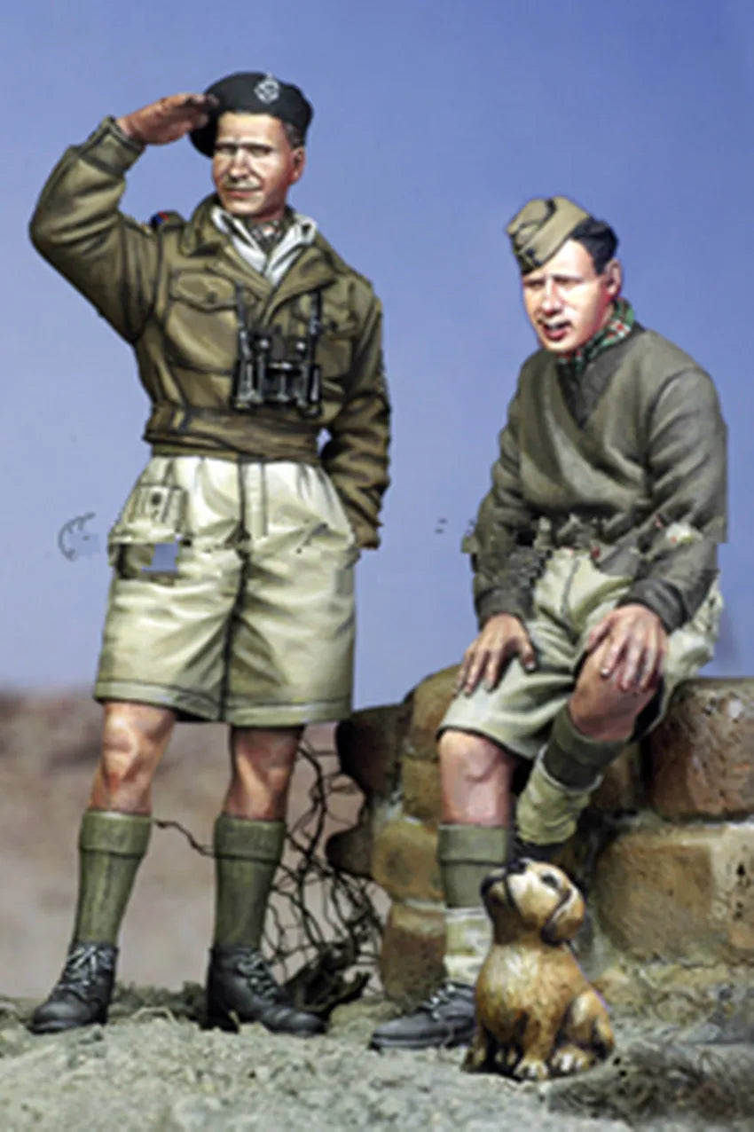 1/35 WWII British Tropical Officers with Dog, 3 Figures, Resin Model Figure Kit, Unassembled and Unpainted