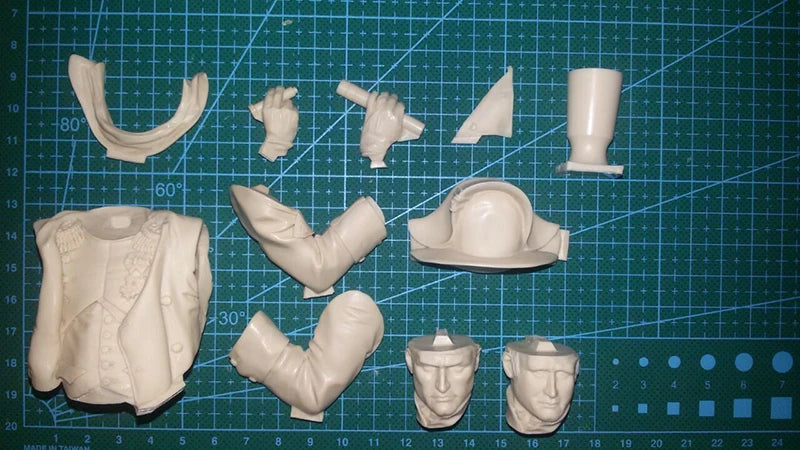 1/10 Napoleonic Napoleon Cavalry Officer, 2 Figures, Resin Model Figure Kit, Unassembled and Unpainted