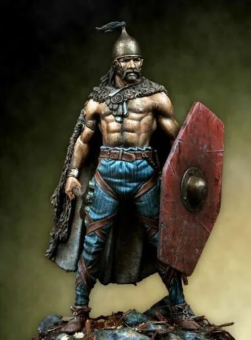 1/24 Norse Warrior with Horned Helmet and Fur Cloak, Resin Model Figure Kit, Fantasy Theme, Unassembled and Unpainted