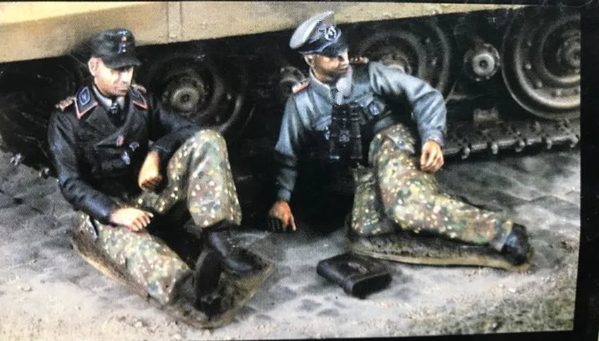 1/35 WWII German Soldier/Officer, Resin Model Figure Kit, Unassembled and Unpainted