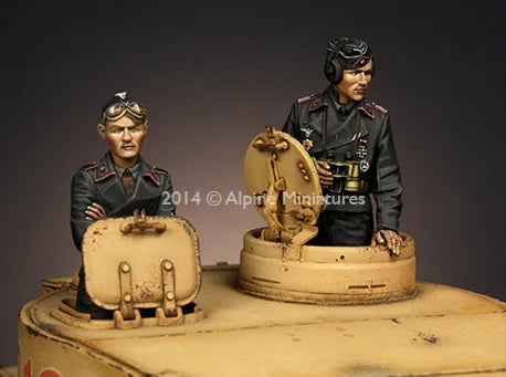 1/35 WWII German Infantry Standing at Ready, Resin Model Figure Kit, Unassembled and Unpainted