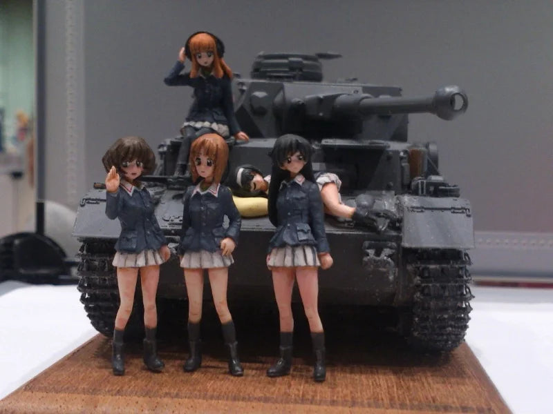1/35 WWII Girls Ankou Team WWII, 4 Figures, Resin Model Figure Kit, Unassembled and Unpainted