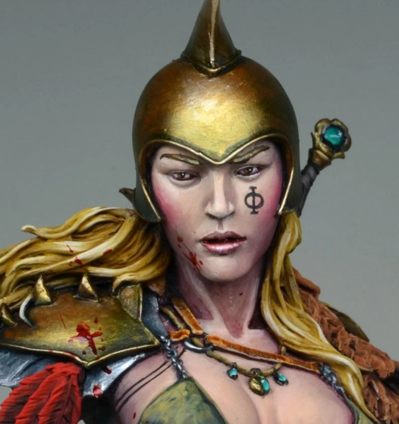1/10 Blonde Warrior with Golden Pointed Helm and Sword, Resin Model Bust Kit, Fantasy Theme, Unassembled and Unpainted