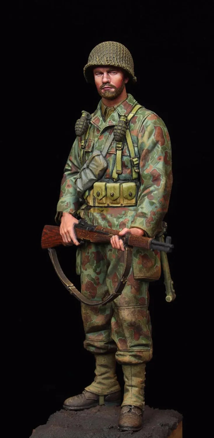 1/16 WWII US Infantry in Camouflage Uniform, Resin Model Figure Kit, Unassembled and Unpainted