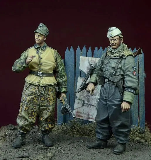 1/35 WWII Foreign Volunteers Winter, Resin Model Figure Kit, Unassembled and Unpainted