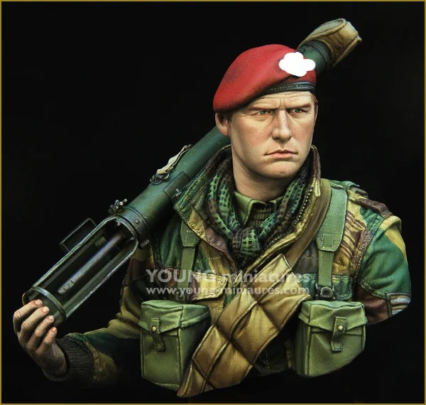 1/10 WWII British Airborne PIAT, Resin Model Bust Kit, Unassembled and Unpainted