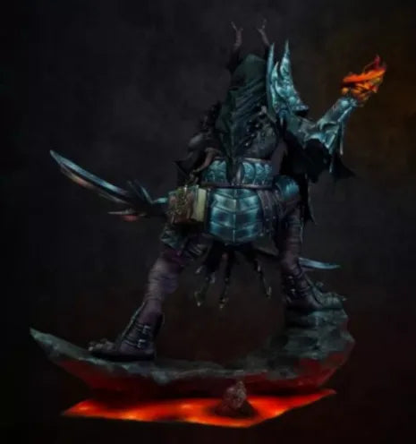 1/24 Skeletal Horned Warrior with Dual Curved Blades, Resin Model Figure Kit, Anime Theme, Unassembled and Unpainted