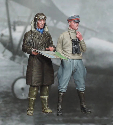 1/32 WWII German Fighter Pilot & Mechanic, 2 Figures, Resin Model Figure Kit, Unassembled and Unpainted