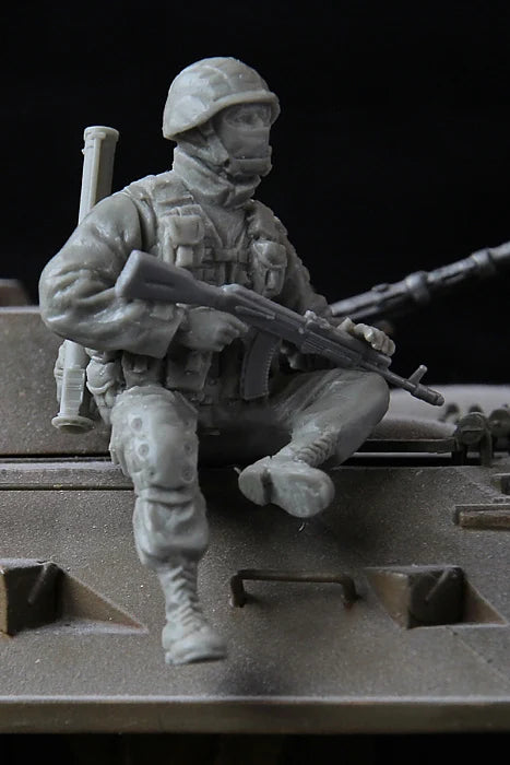 1/35 Modern Russian Scout Soldier, Resin Model Figure Kit, Unassembled and Unpainted