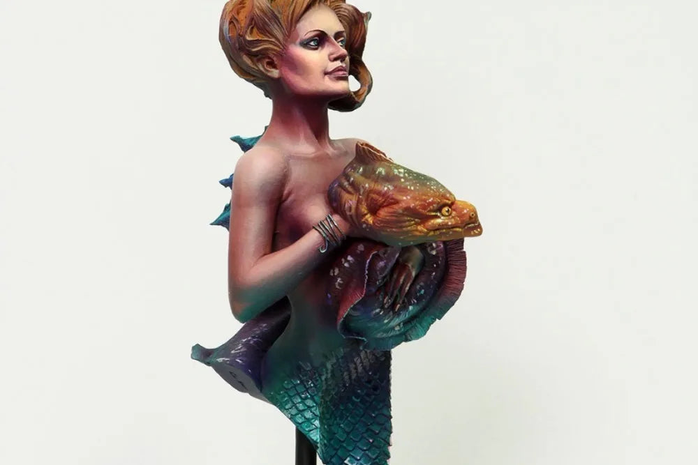 1/10 Mermaid Holding Glowing Fish, Resin Model Bust Kit, Fantasy Theme, Unassembled and Unpainted