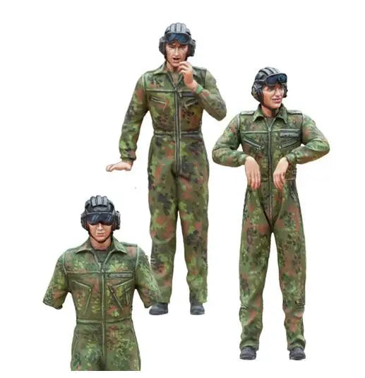 1/16 WWII German Tank Crew in Splitter Camouflage, 3 Figures, Resin Model Figure Kit, Unassembled and Unpainted