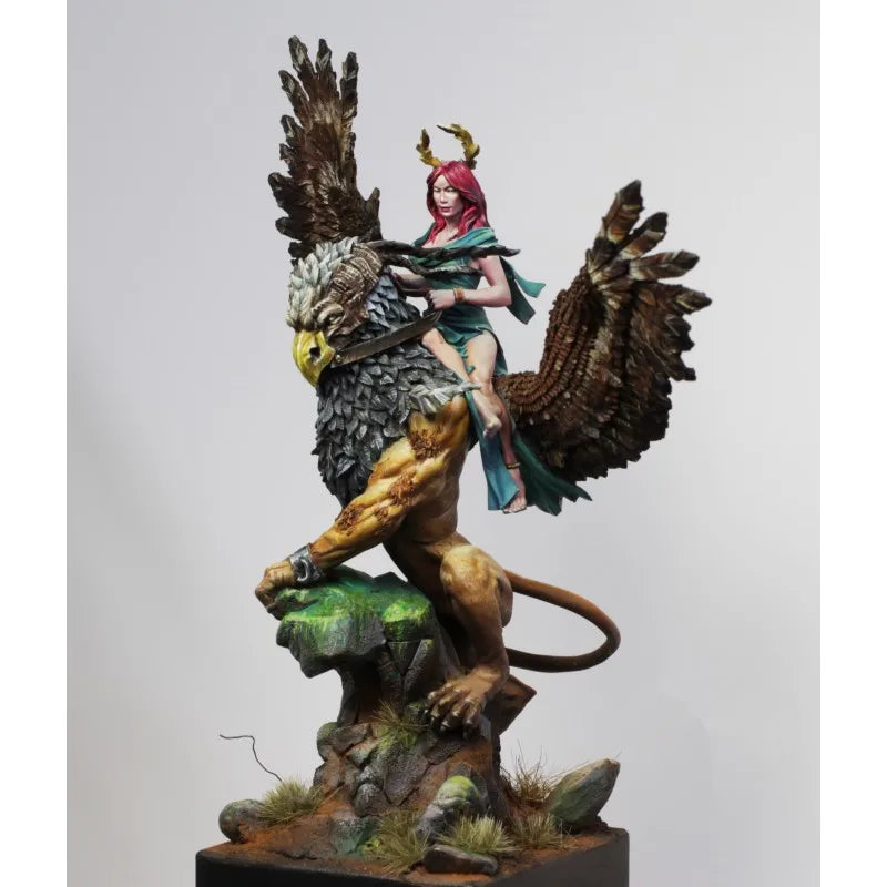 1/24 Female on Winged Creature, Resin Model Figure Kit, Fantasy Theme, Unassembled and Unpainted