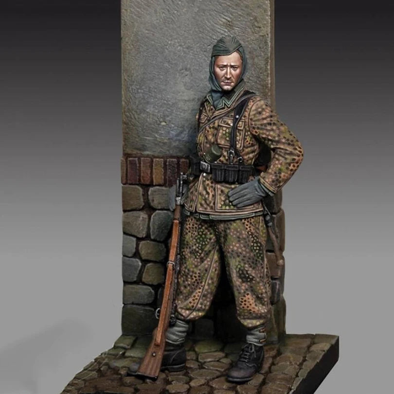 1/24 Modern Military Officer, Resin Model Figure Kit, Unassembled and Unpainted