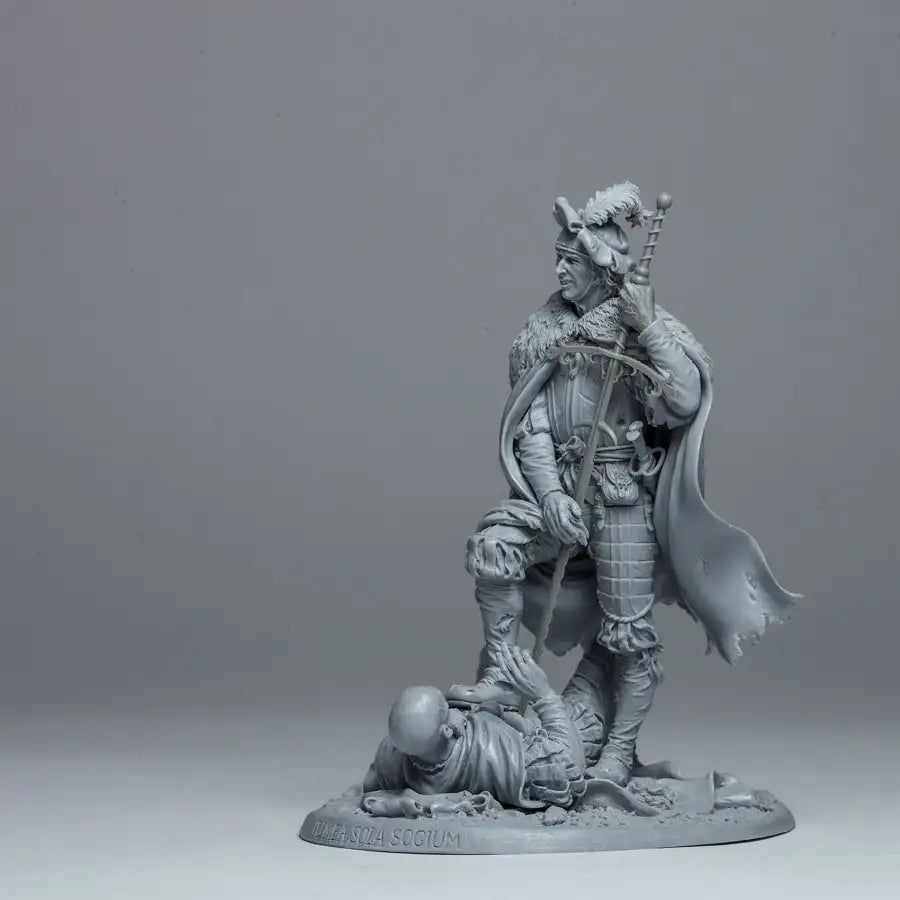 1/24 Female Warrior Standing Over Slain Foe, Resin Model Figure Kit, Fantasy Theme, Unassembled and Unpainted