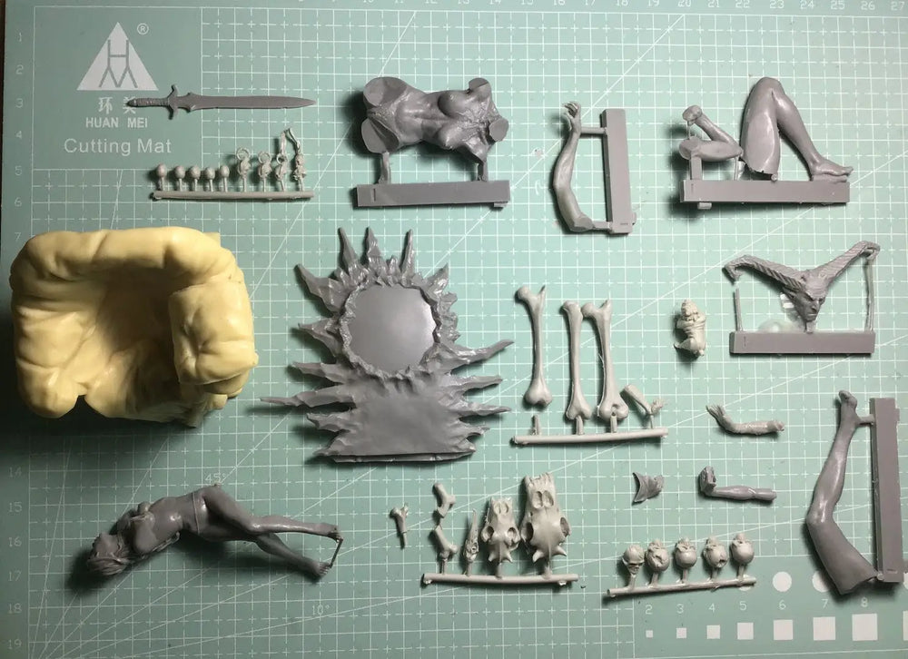 75mm Demon with Crown of Spikes in Repose, Resin Model Figure Kit, Fantasy Theme, Unassembled and Unpainted