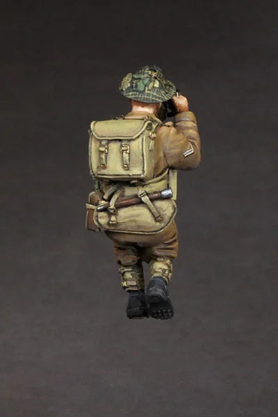 1/35 WWII British Infantryman in Firing Crouch, Resin Model Figure Kit, Unassembled and Unpainted