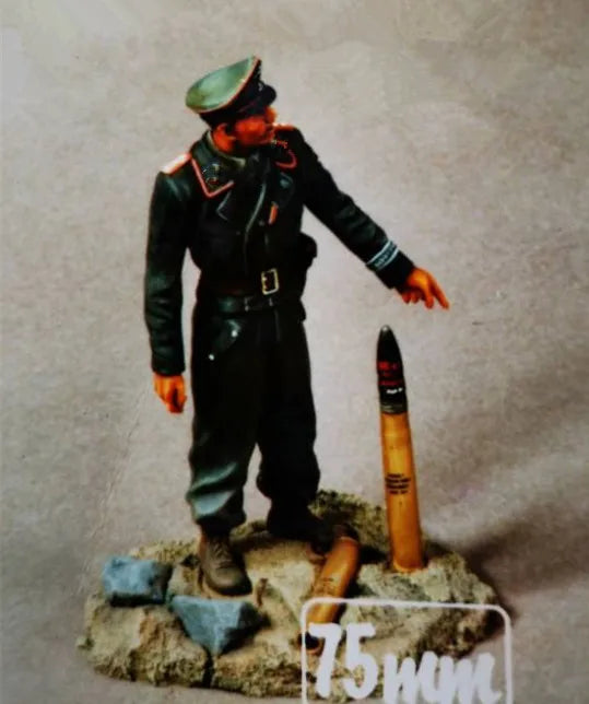 1/24 WWII German Military Officer, Resin Model Figure Kit, Unassembled and Unpainted