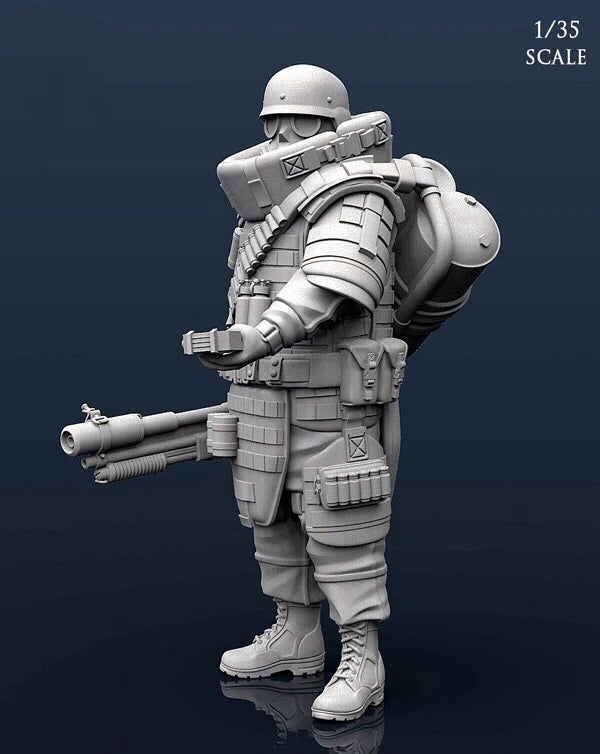 1/35 Modern Combat Operator with Ammo Crates, Resin Model Figure Kit, Unassembled and Unpainted