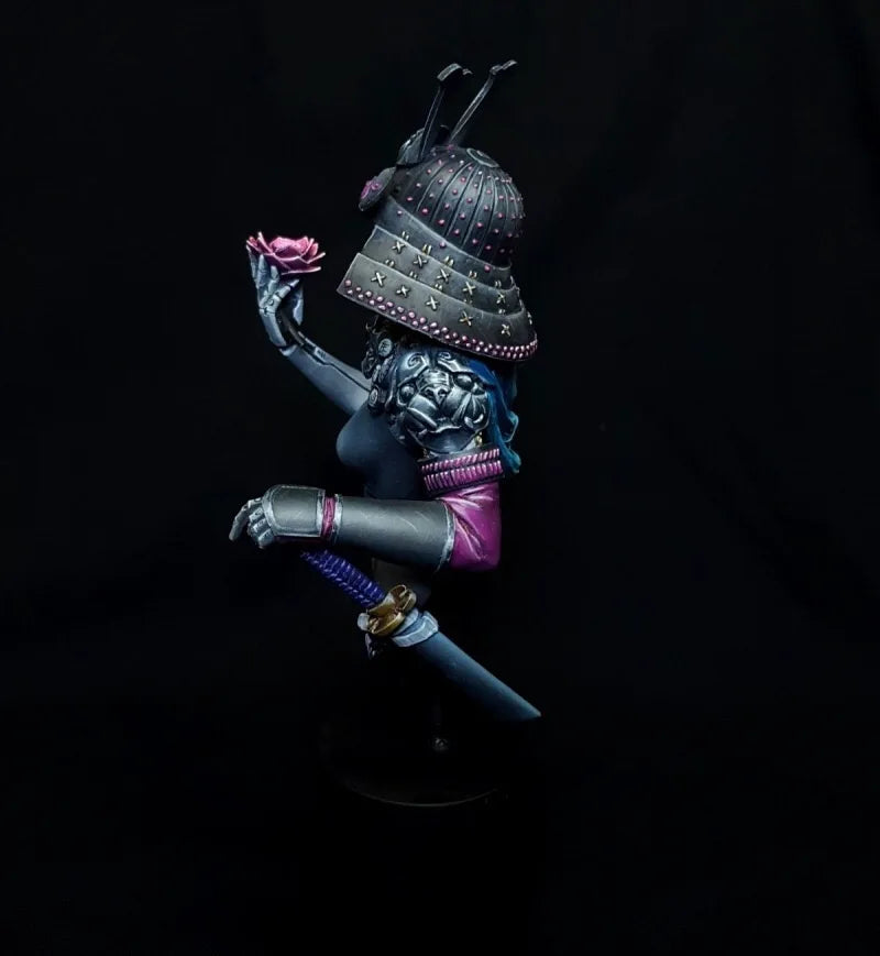 1/10 Sorceress with Spired Headdress, Resin Model Bust Kit, Fantasy Theme, Unassembled and Unpainted