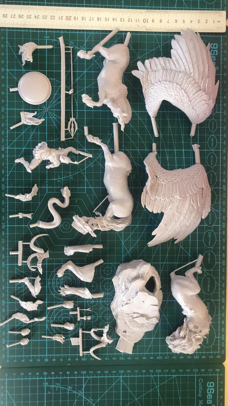 1/24 Winged Dragon Demon, Resin Model Figure Kit, Fantasy Theme, Unassembled and Unpainted