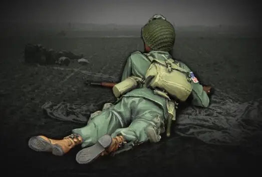 1/35 WWII US Infantry Rifleman Charging, Resin Model Figure Kit, Unassembled and Unpainted