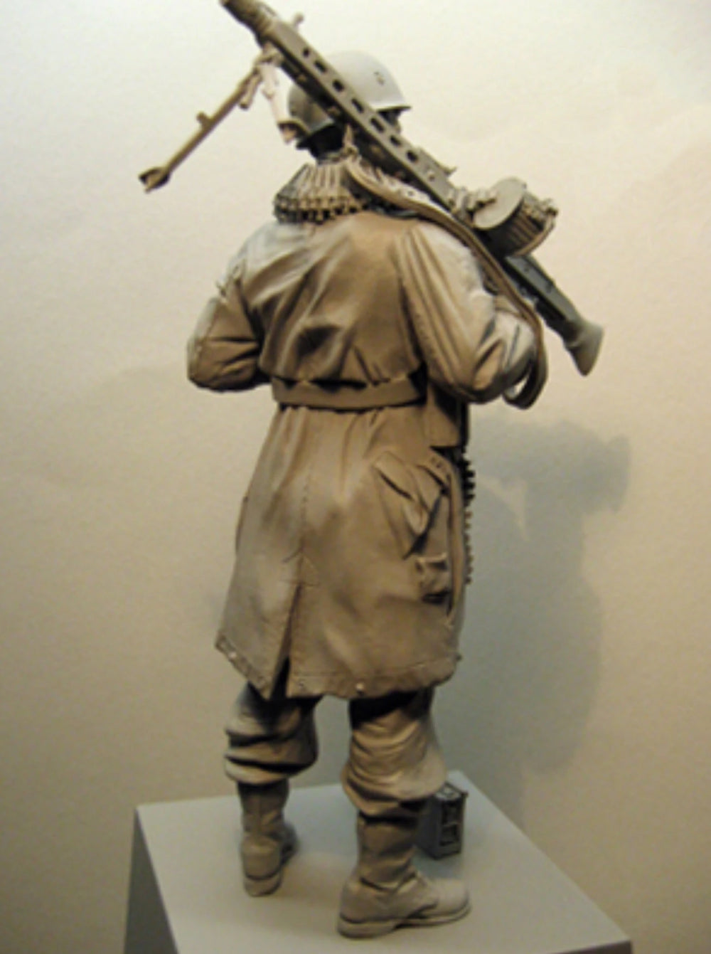 WWII German Wehrmacht Soldier — 1/16 Resin Figure