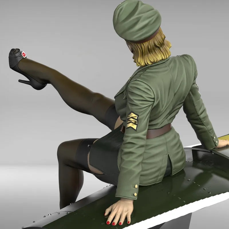 1/35 WWII German Female Officer Leg Raised, Resin Model Figure Kit, Unassembled and Unpainted