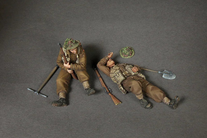 1/35 WWII British Infantry Tropical Assault, 3 Figures, Resin Model Figure Kit, Unassembled and Unpainted